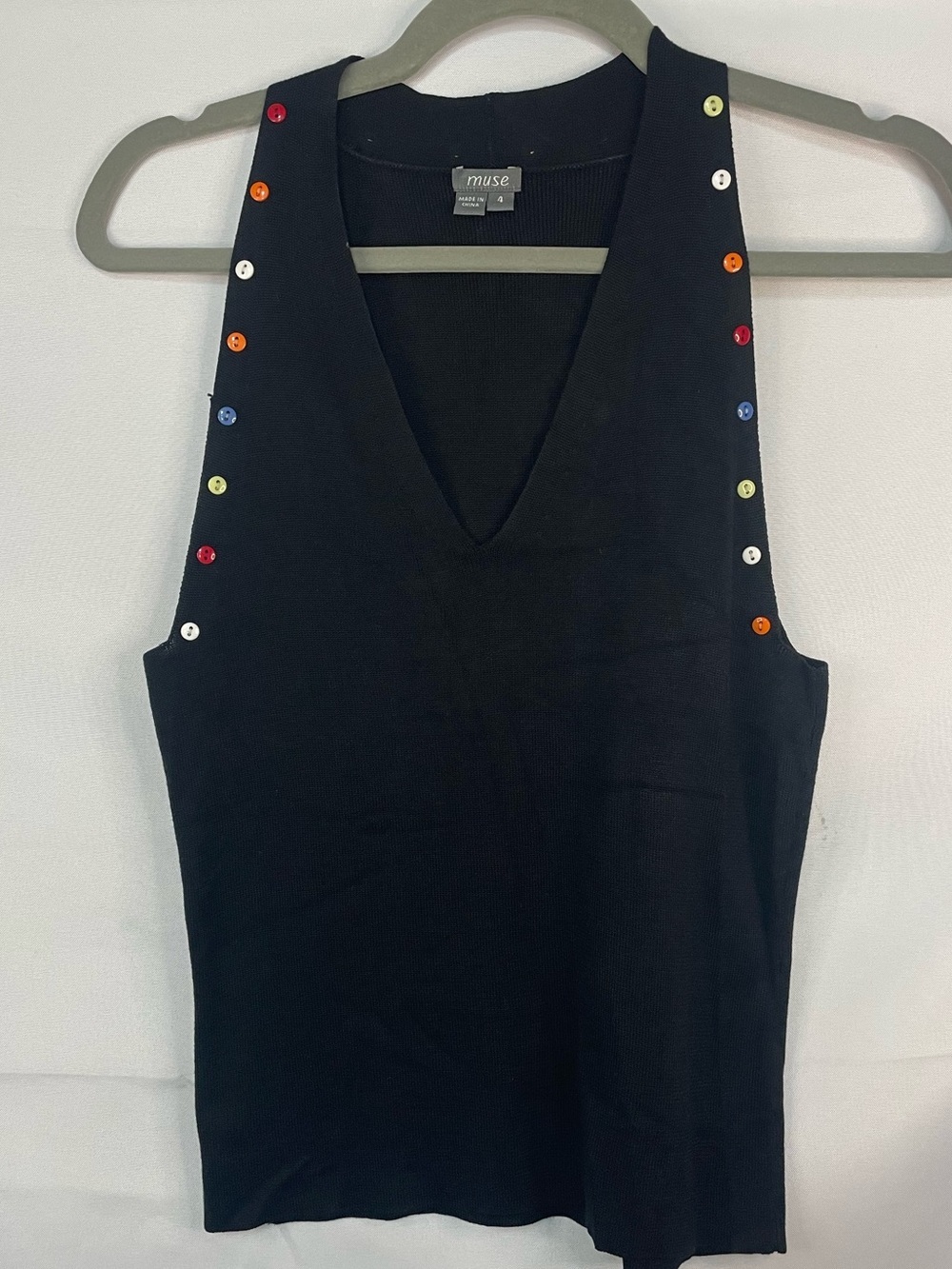 MUSE 100% spun silk sleeveless blouse with button accents. Looks vintage!